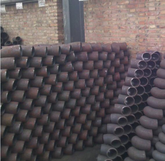 産品名稱：推制彎頭
